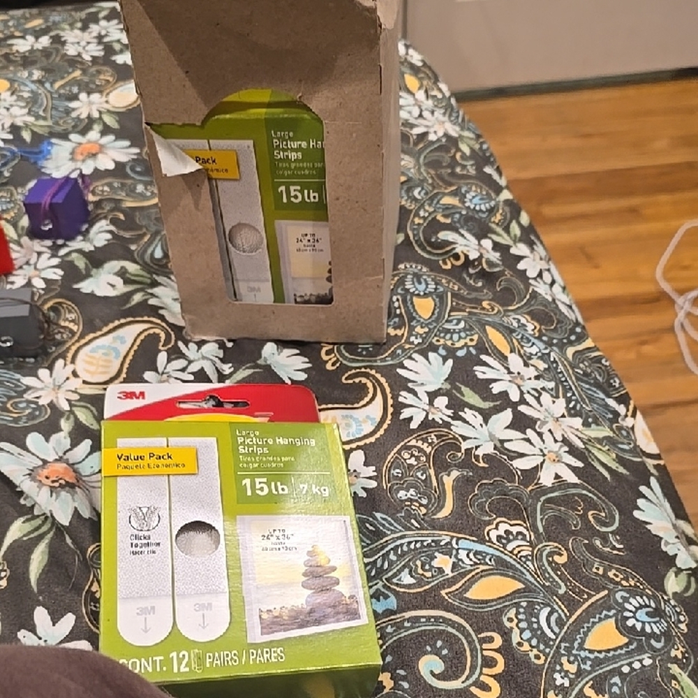 ❤️10/$40 New Case Of 3M Large Picture Hanging Strips